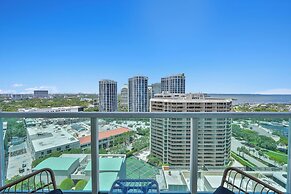 Beautiful Blue Gold Studio Ocean View