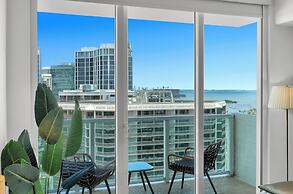 Beautiful Blue Gold Studio Ocean View