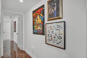 Treetop Retreat Cozy 2 Bedroom in Grove