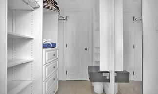 Gorgeous Spacious 2bed Bayview Apartment