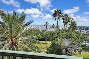 Gorgeous Spacious 2bed Bayview Apartment