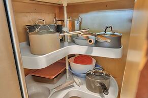 Gorgeous Spacious 2bed Bayview Apartment