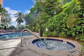 1 Bedroom Steps to Marina and CocoWalk