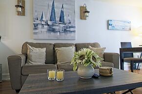 1 Bedroom Steps to Marina and CocoWalk