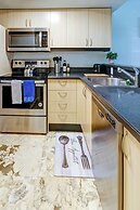 1 Bedroom Steps to Marina and CocoWalk