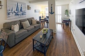 1 Bedroom Steps to Marina and CocoWalk