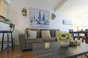 1 Bedroom Steps to Marina and CocoWalk