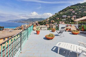 Stunning Sea View Apartment in Camogli
