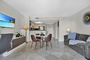 Modern Bay View with Free Parking