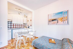 Silent Apartment by Wonderful Italy