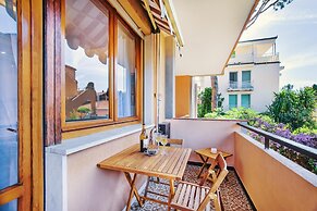 Silent Apartment by Wonderful Italy