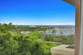 Relaxing Condo with Free Parking