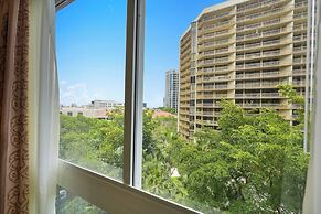 Relaxing Condo with Free Parking