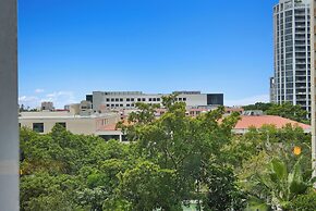 Relaxing Condo with Free Parking