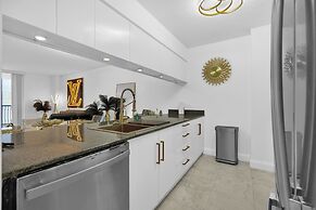 Zeus Sanctuary in Brickell Miami