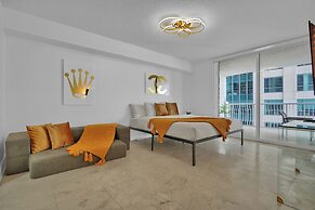 Zeus Sanctuary in Brickell Miami