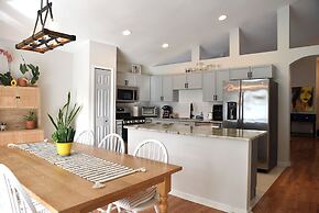 Artisan Poolside Paradise near Disney