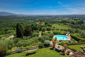 Villa Lontana in Lucca