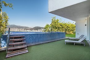 LUXO Villa Acapulco Zona Brisas Guitarrón