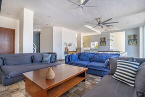 LUXO Villa Acapulco Zona Brisas Guitarrón