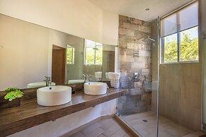 LUXO Villa Acapulco Zona Brisas Guitarrón