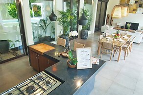 Bestseller Modern 2br Villa In Heart Of Seminyak