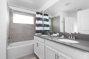 Modern Clean Design Near Disney Top Resort