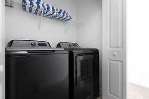 Modern Clean Design Near Disney Top Resort