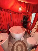 BOHO by THE VIEW LUXE HOTEL