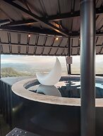 BOHO by THE VIEW LUXE HOTEL