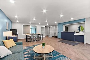 Woodspring Suites Gilbert - Mesa Gateway Airport