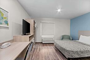 Woodspring Suites Gilbert - Mesa Gateway Airport