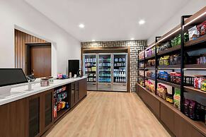 Everhome Suites Glendale Sports Entertainment District