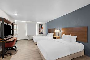 Everhome Suites Glendale Sports Entertainment District