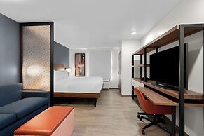 Everhome Suites Glendale Sports Entertainment District