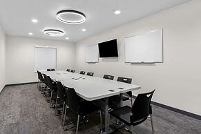 Everhome Suites Glendale Sports Entertainment District