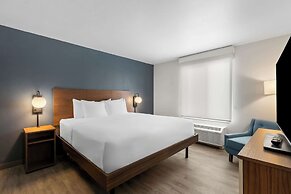 Everhome Suites Glendale Sports Entertainment District