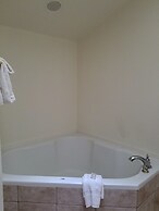 Cascade Three Bedroom Two Bath C07