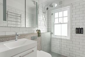 Bondi Junction Apartments by Urban Rest