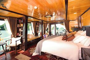 Hera Grand Luxury Cruise Ha Long Bay