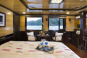 Hera Grand Luxury Cruise Ha Long Bay