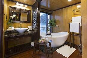 Hera Grand Luxury Cruise Ha Long Bay