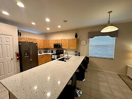 Grand Fabulous 4BR Pool Home Near Disney