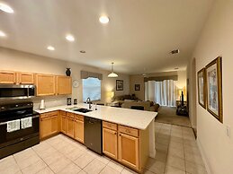 Grand Fabulous 4BR Pool Home Near Disney