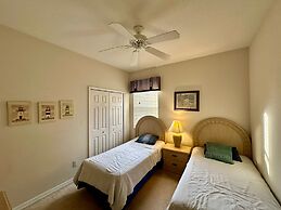 Grand Fabulous 4BR Pool Home Near Disney