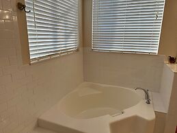 Grand Fabulous 4BR Pool Home Near Disney