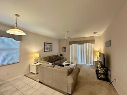 Grand Fabulous 4BR Pool Home Near Disney