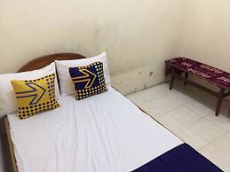 SPOT ON 94042 Homestay Rungkut Syariah