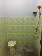 SPOT ON 94042 Homestay Rungkut Syariah