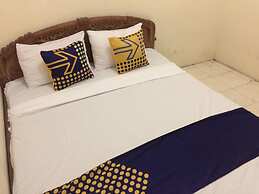 SPOT ON 94042 Homestay Rungkut Syariah